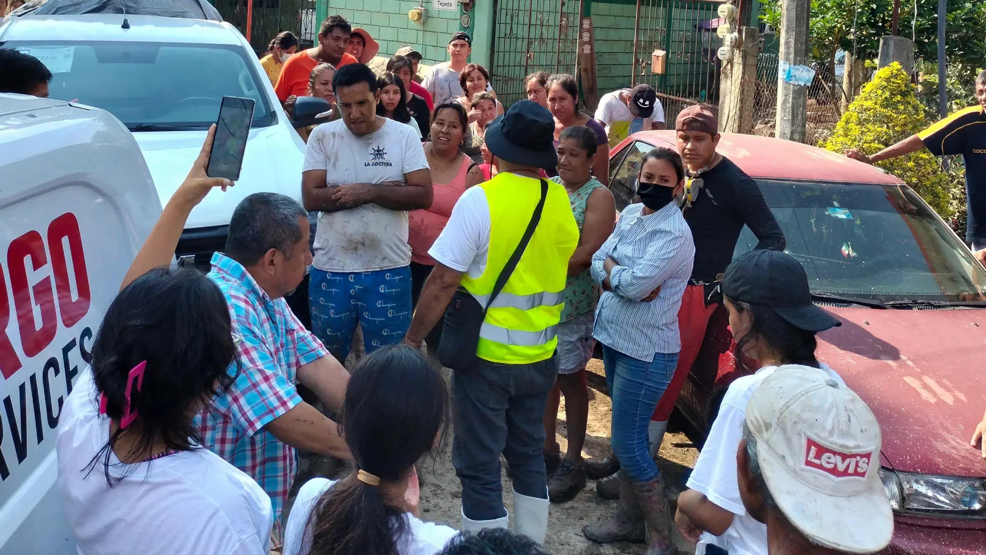 Esstratec participa en labores de apoyo comunitario en �lamo, Veracruz